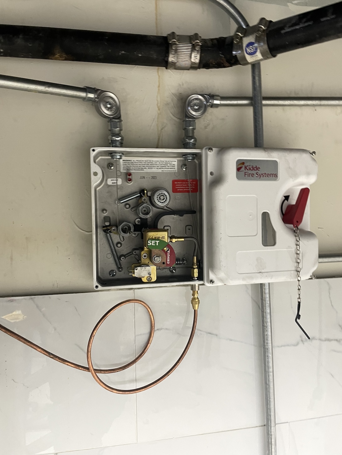 Commercial Kitchen Design & Build Services in NYC?Master Fire Prevention Restaurant Suppression & Ventilation Buildout & Installation 283