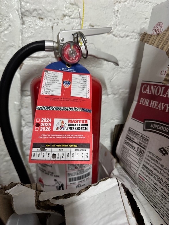 Manhattan NYC Portable Fire Extinguisher Sales & Installation for Restaurants & Businesses 4
